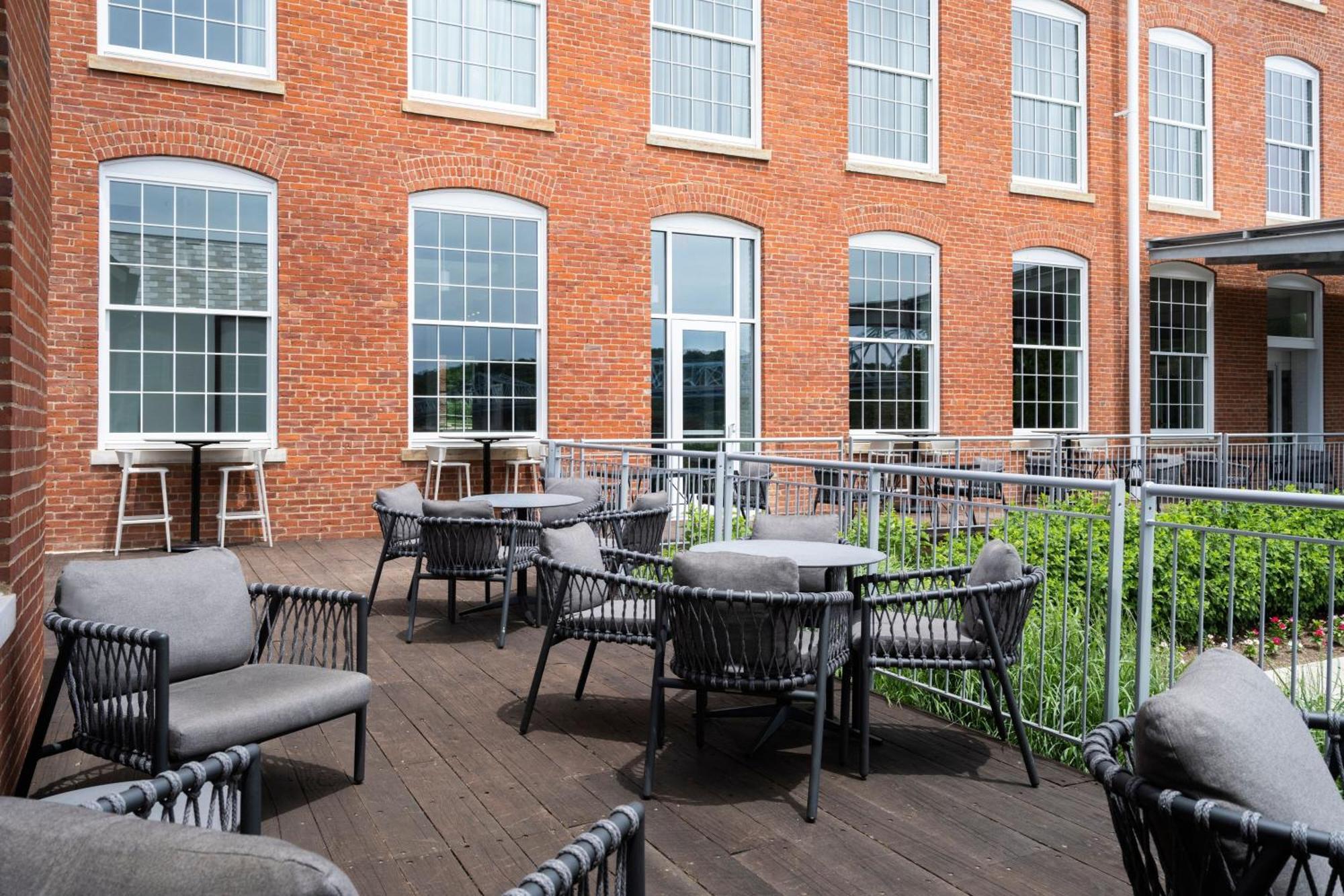 Fairfield Inn & Suites Madison Historic Eagle Cotton Mill Ngoại thất bức ảnh