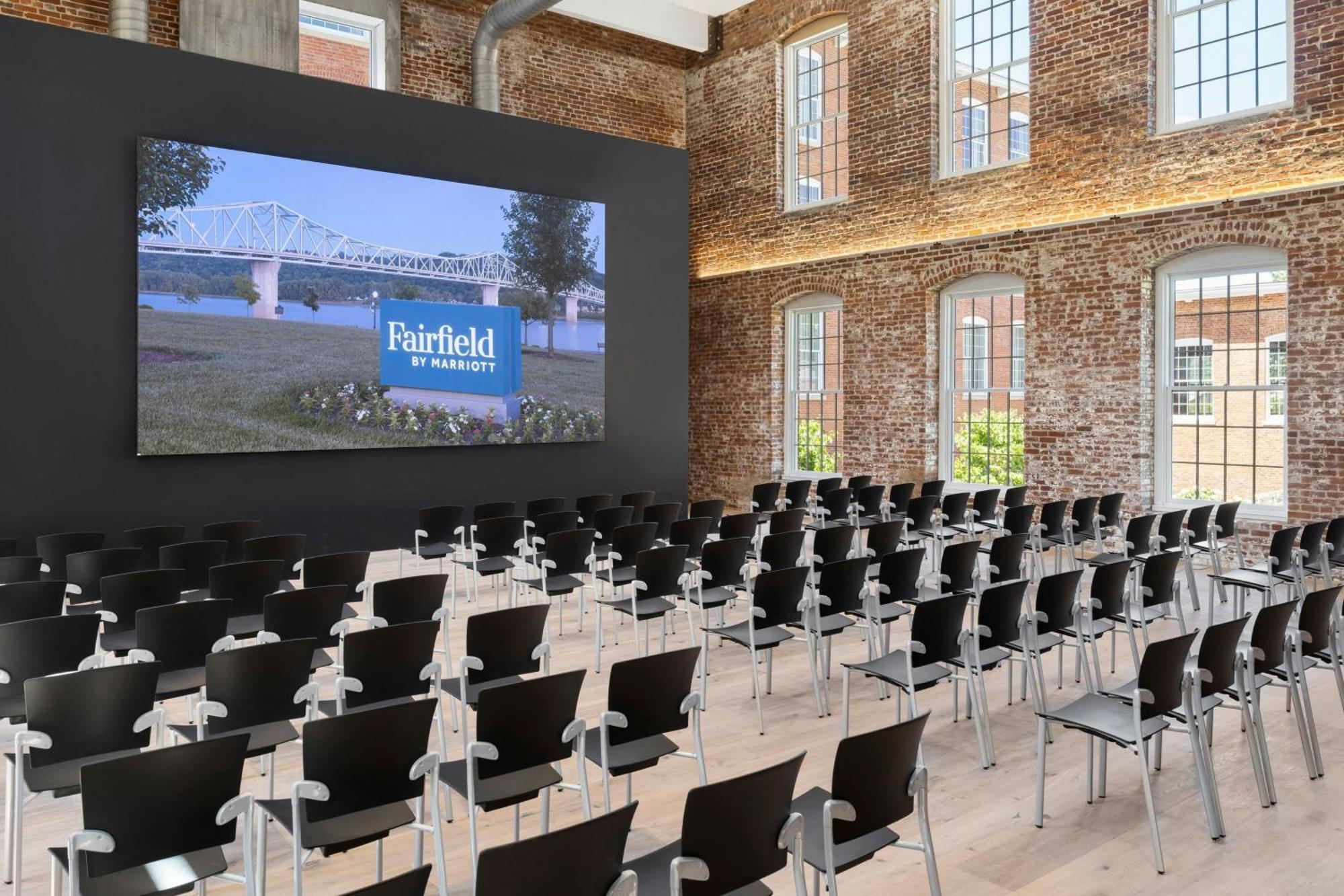 Fairfield Inn & Suites Madison Historic Eagle Cotton Mill Ngoại thất bức ảnh