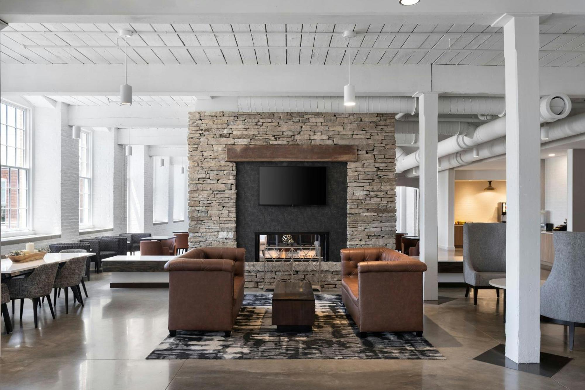 Fairfield Inn & Suites Madison Historic Eagle Cotton Mill Ngoại thất bức ảnh