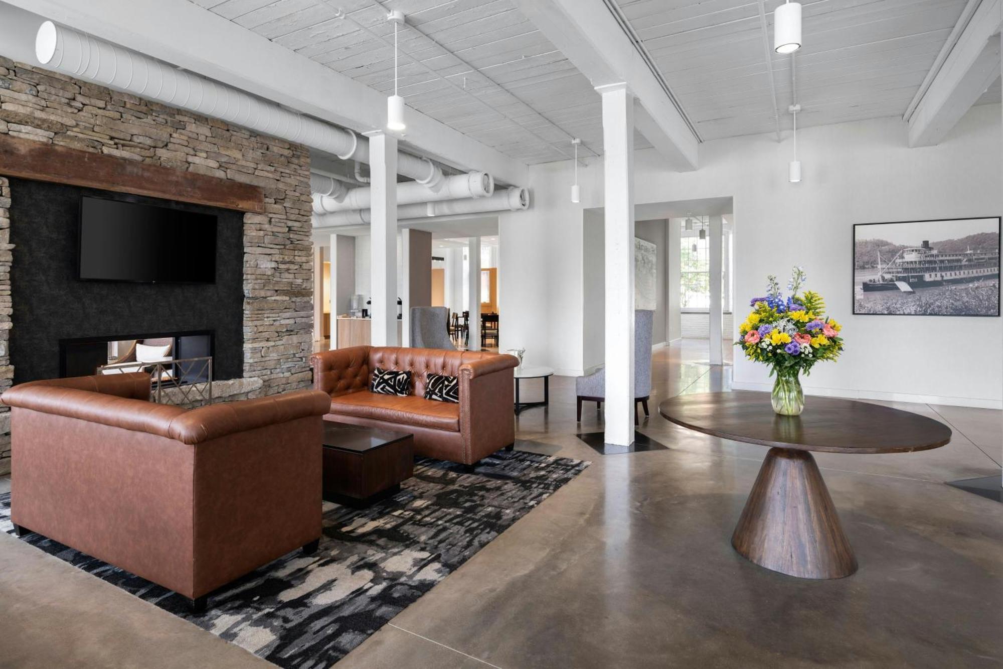 Fairfield Inn & Suites Madison Historic Eagle Cotton Mill Ngoại thất bức ảnh